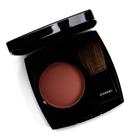 Chanel Brun Rouge (604) Joues Contraste Blush Review.